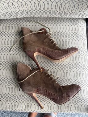 Ask Alice Tia Bootie heels